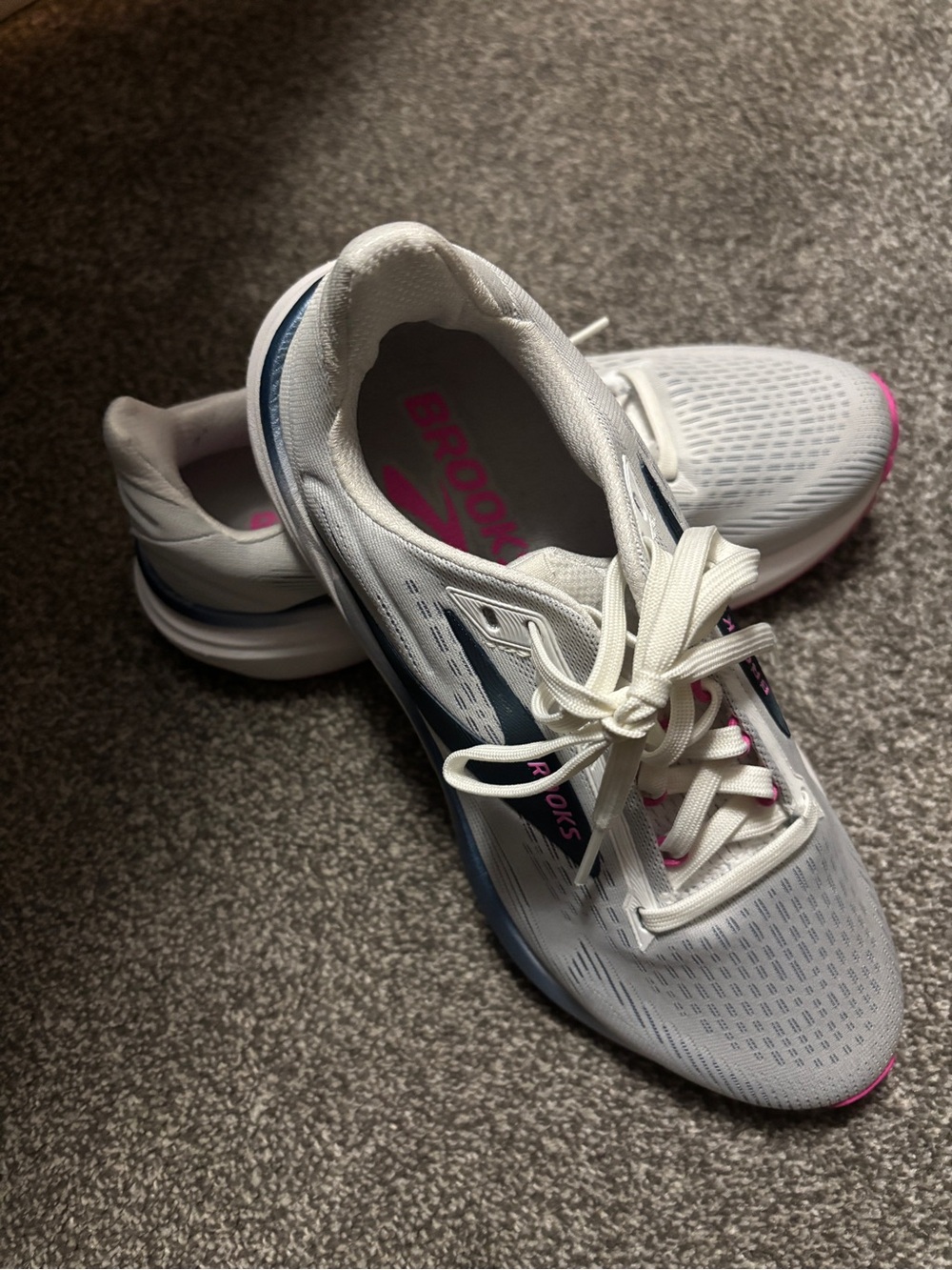 Brooks Revel 8 - Women’s size 8